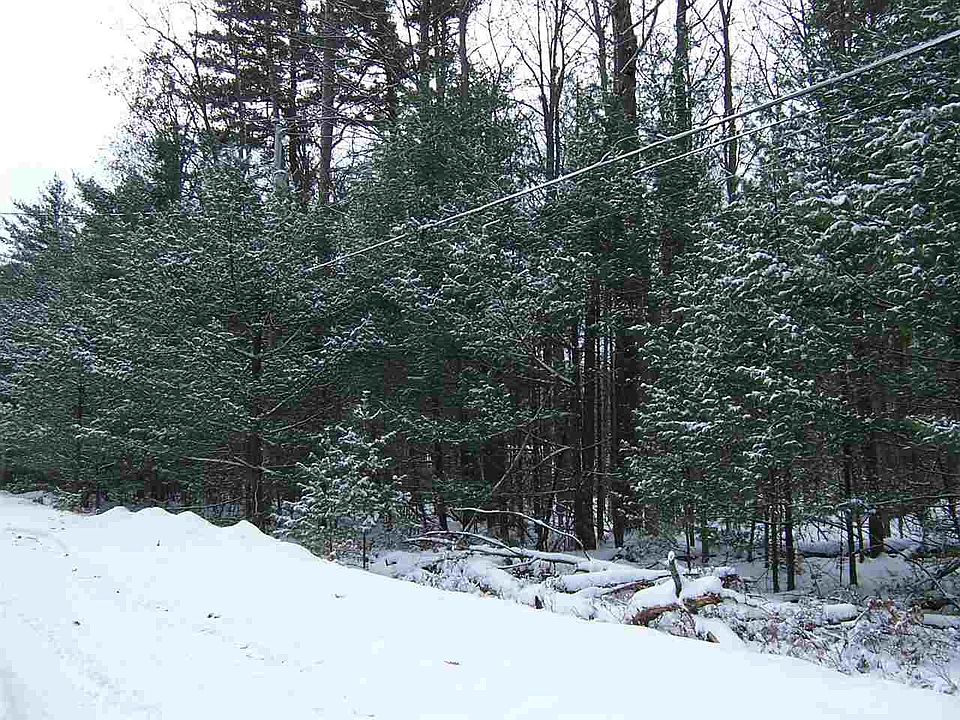 1st image of 8 Scotch Pine Dr