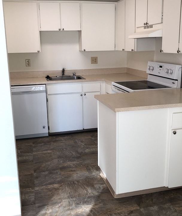 1st image of 404 27th St SE APT 5