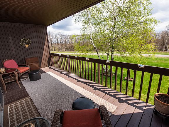 Upstairs outside deck
