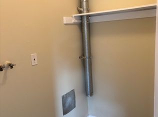 378 E 236th St, Carson, CA 90745