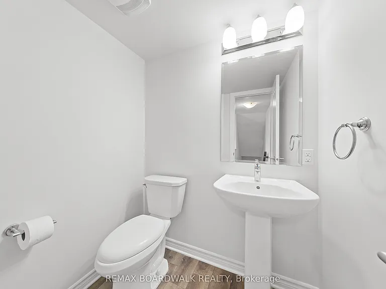 780A March Rd #29 — Photo 14