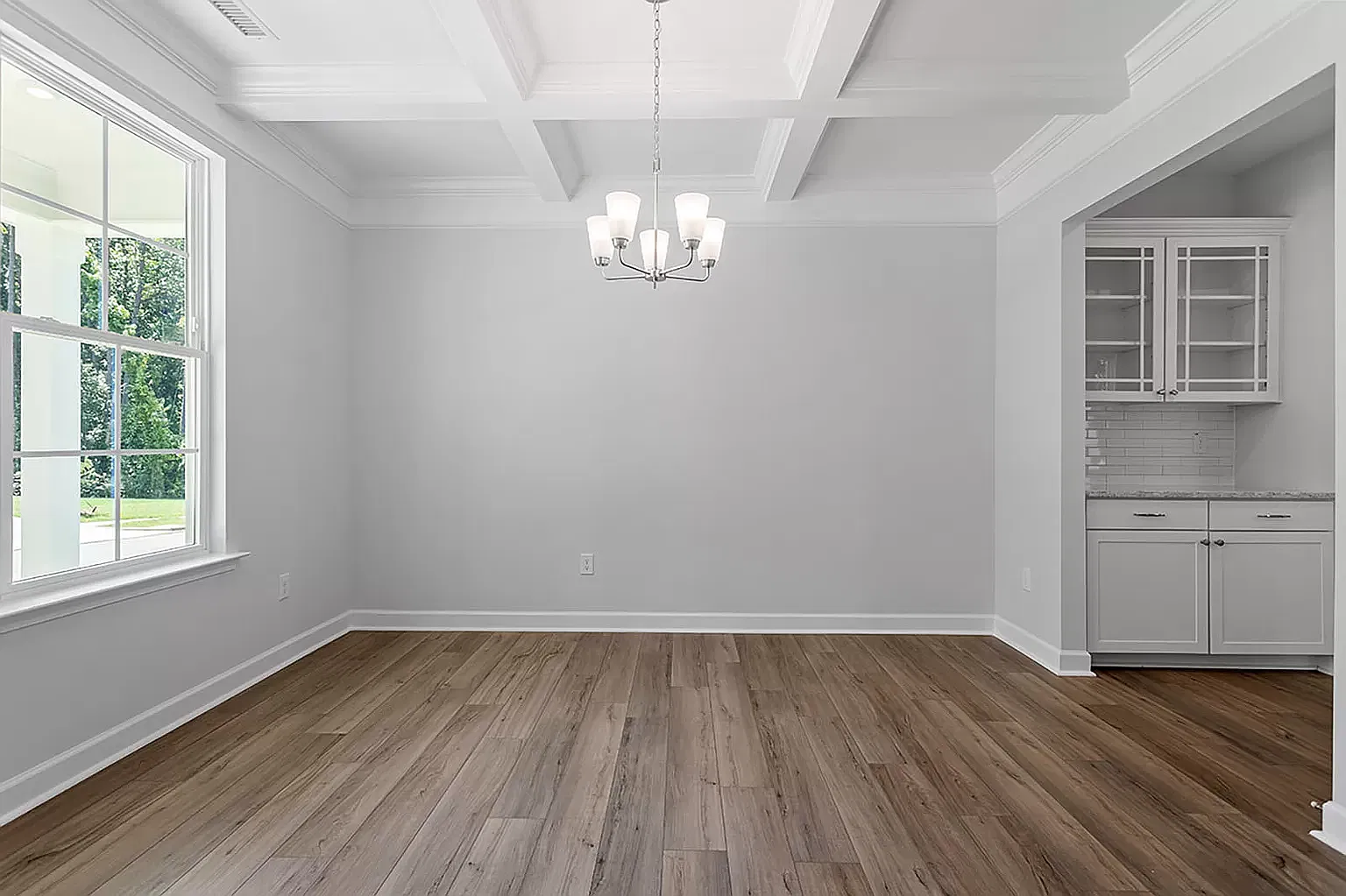3 bed, 1878 sqft, $2,400 — Photo 4
