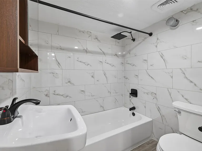 2118 Webster St #3 — Photo 23