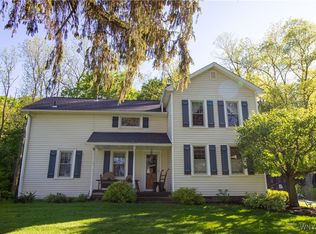 4748 Thrall Rd, Lockport, NY 14094