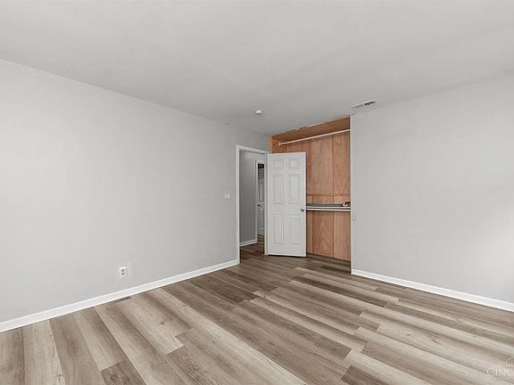 2nd image of 531 Glenrose Ln