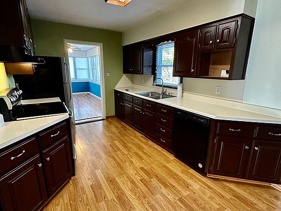 5th image of 1448 Price Dr