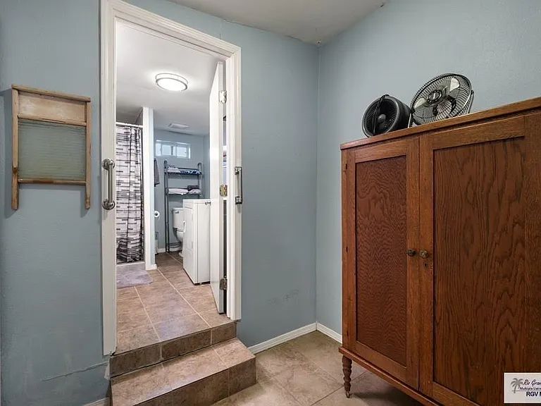 70 Palm Ln — Photo 16