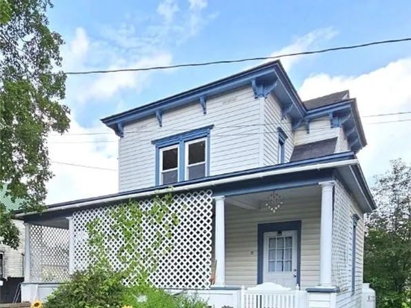 35 Clyde St, Earlville, NY 13332