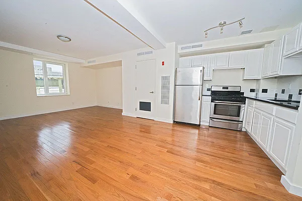 Rented by Level Group | media 26