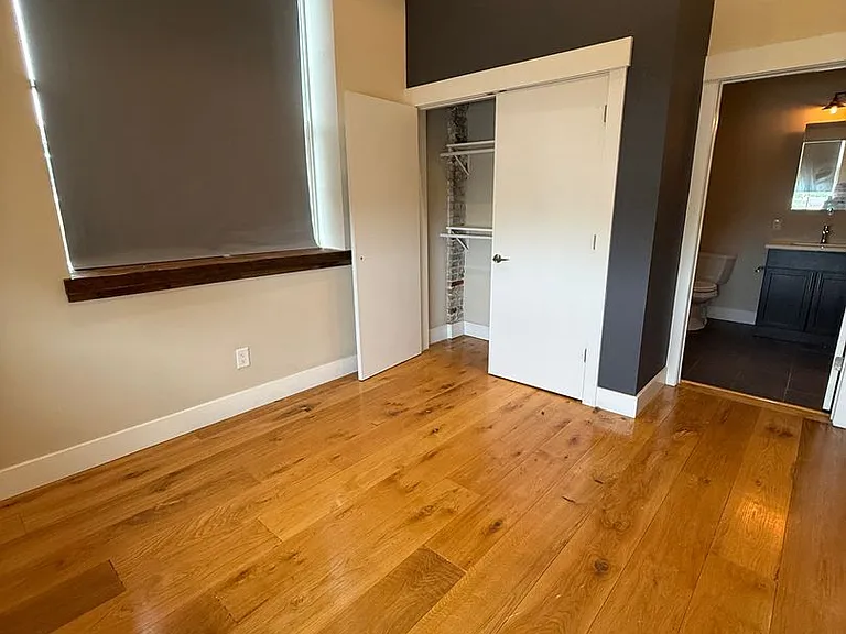 7057 S 5th St — Photo 11