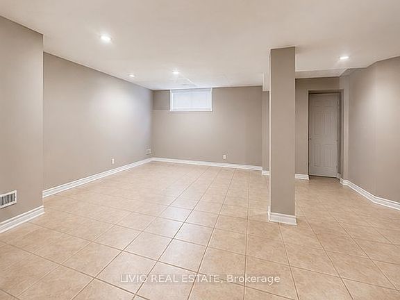 4th image of 8 Janray Dr #Basement