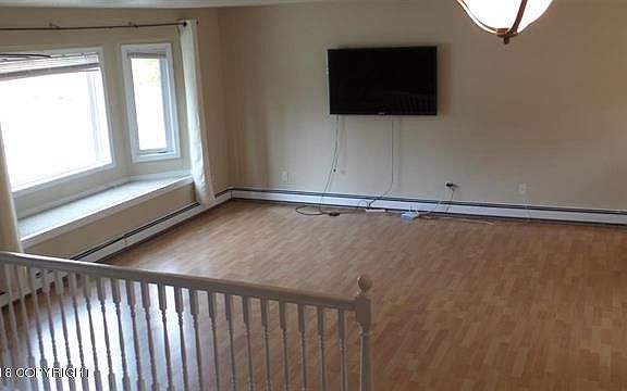 5th image of 4395 York Ave