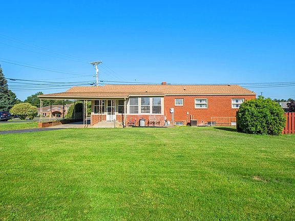 4th image of 1200 Sharon Ln