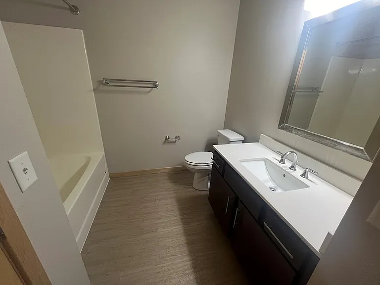 Venture Luxury High Rise — Photo 89