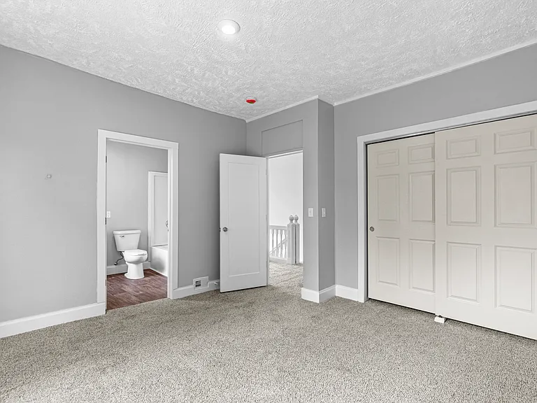 2124 Maple St — Photo 18