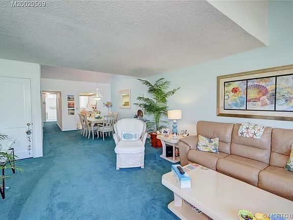 5th image of 2051 NE Ocean Blvd APT A22