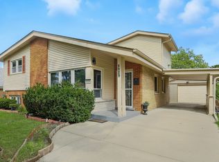 8929 Cherry Ave, Morton Grove, IL