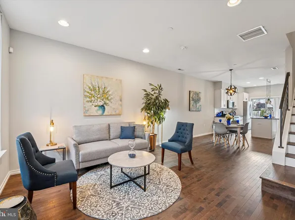 1910 E Cumberland St, Philadelphia, PA 19125