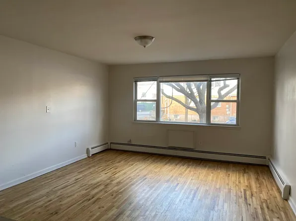86-18 Dumont Ave #2D, Ozone Park, NY 11417