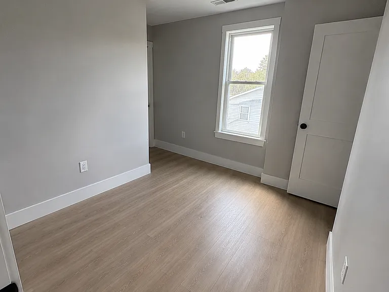 8 Curtis St #2 — Photo 5