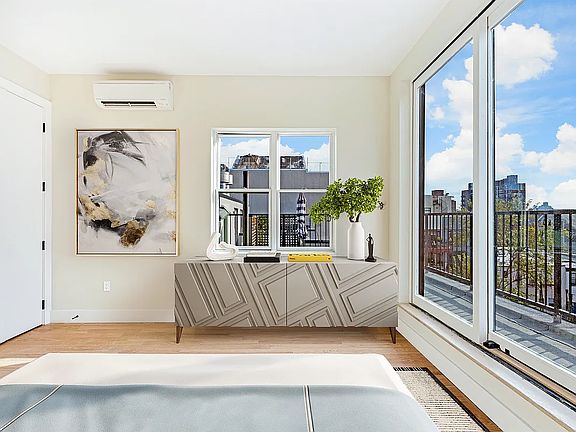 5th image of 131 Kingsland Ave APT 4B