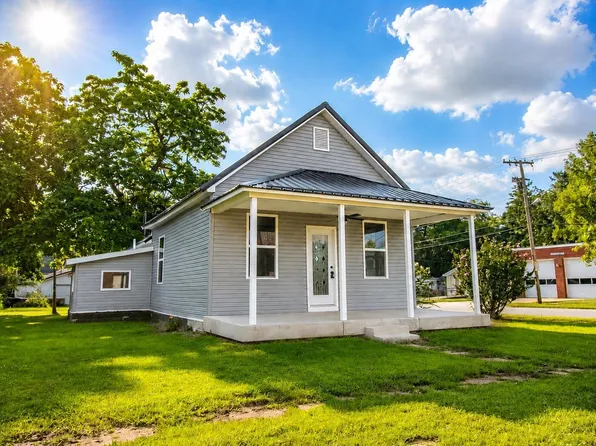21 N Shield St, Knox, IN 46534