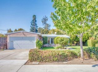 898 Burgoyne St, Mountain View, CA 94043