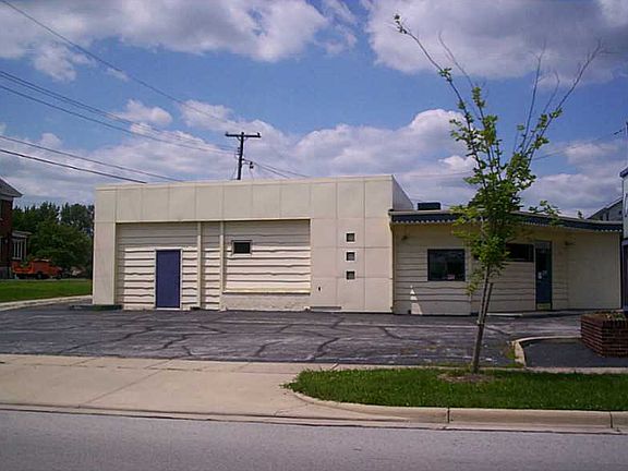 2nd image of 506 Jackson St