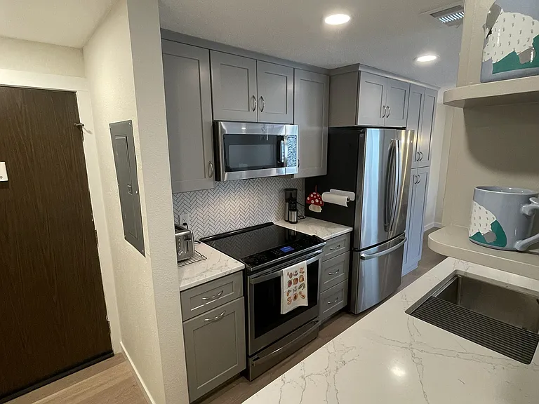 249 E Highline Cir #301 — Photo 5