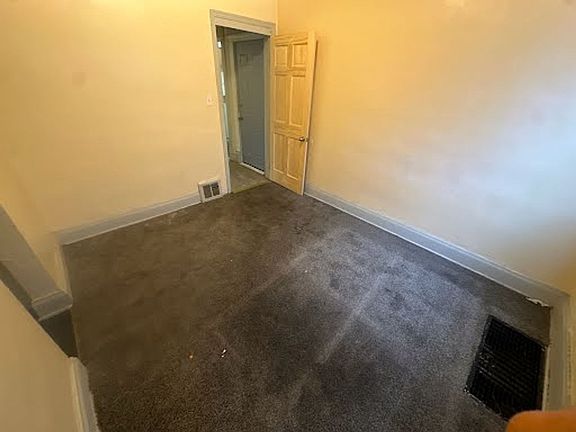 4th image of 2903-2905 W Pierce St #2903