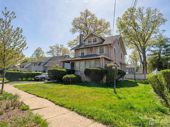 2nd image of 239 Walnut St