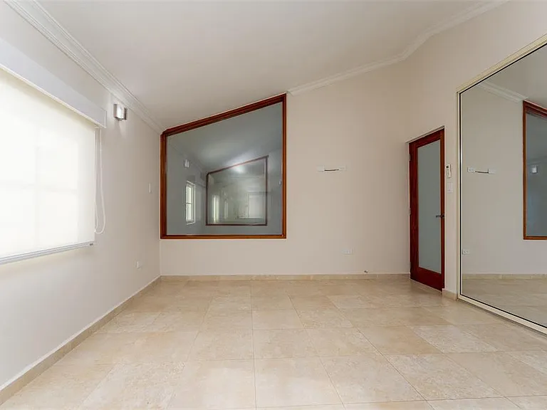 254 Sabanera — Photo 26