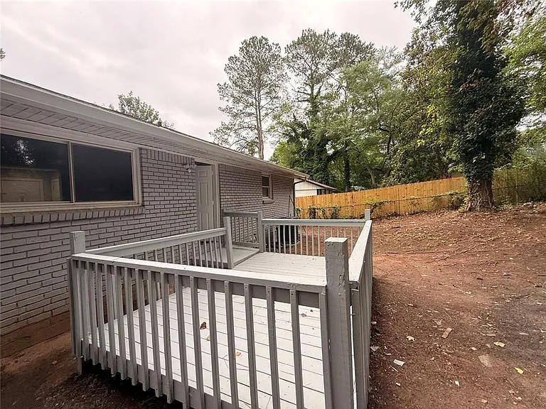657 Robert E Lee Pkwy — Photo 27