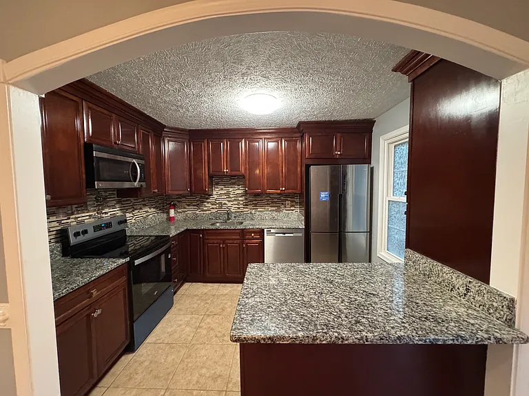 13930 Antonia Ford Ct — Photo 2