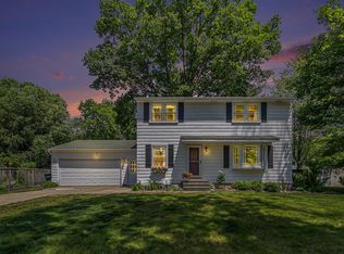 17885 Oak Hill Ct, Grand Haven, MI 49417