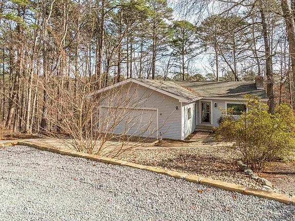 3rd image of 27 Malaga Cir