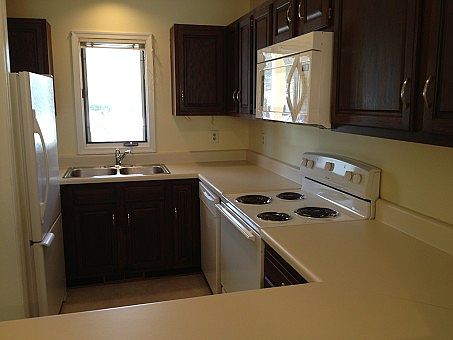 3rd image of 3107 Lake Village Dr