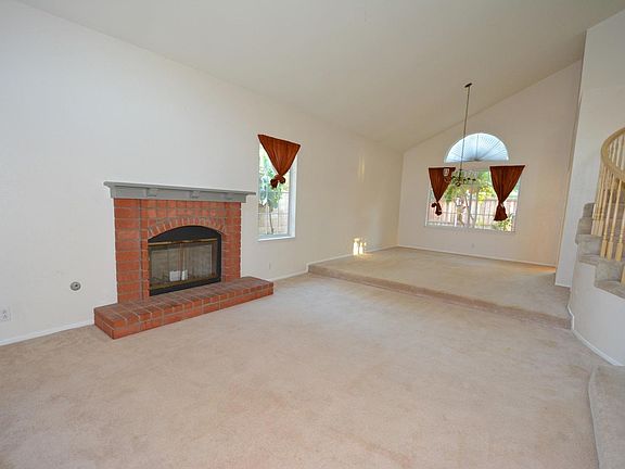 3rd image of 1510 Langford Dr