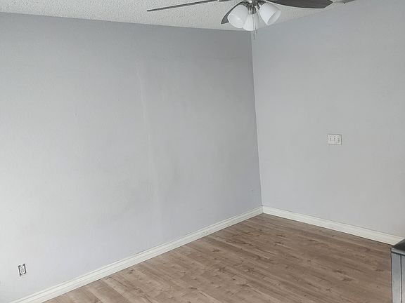 3rd image of 15735 Malaga Dr