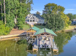 108 Summerset Point Dr, Newberry, SC 29332