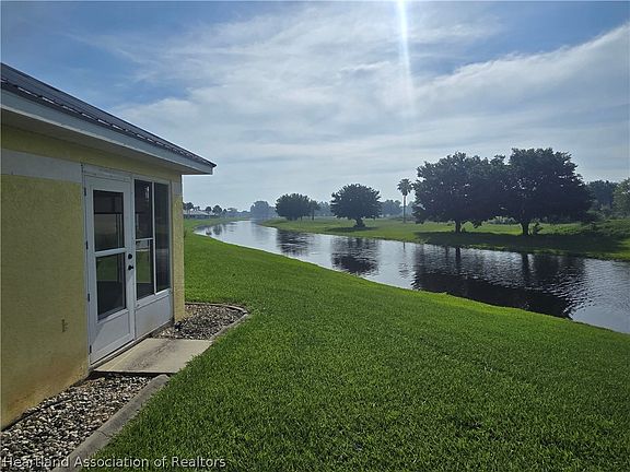 5th image of 36 Clubhouse Ln