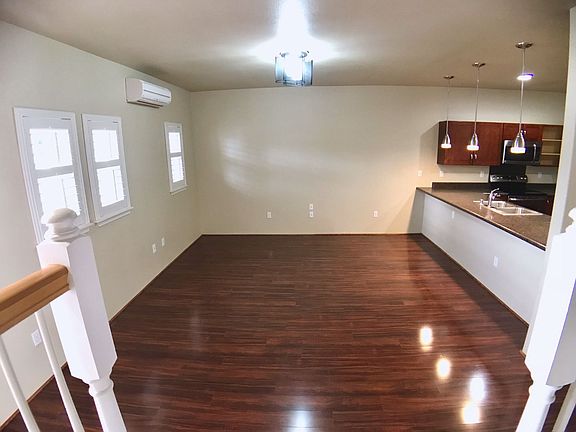 3rd image of 1134 Kukulu St APT 603