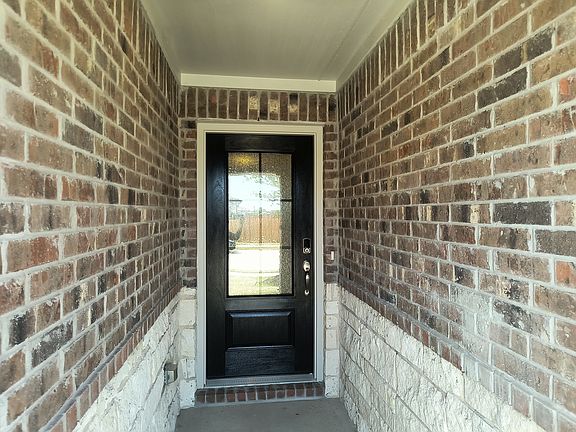 2nd image of 125 Lost Creek Trl