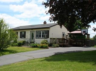 37 Park Rd, Plainfield, CT 06374