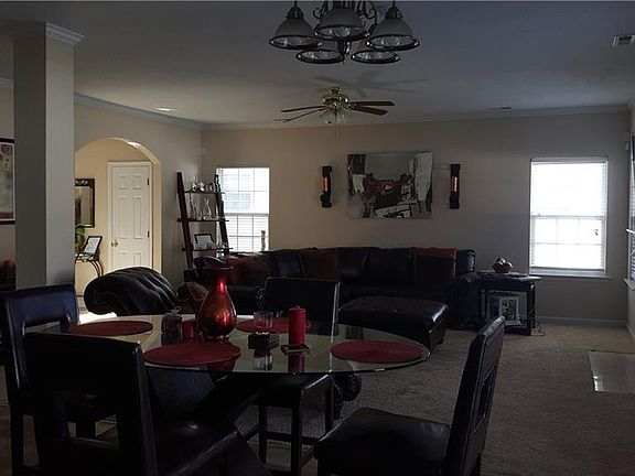 4th image of 331 Bexley Park Way