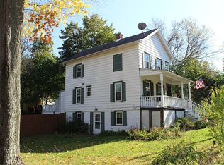 32 Chatham St, Kinderhook, NY 12106