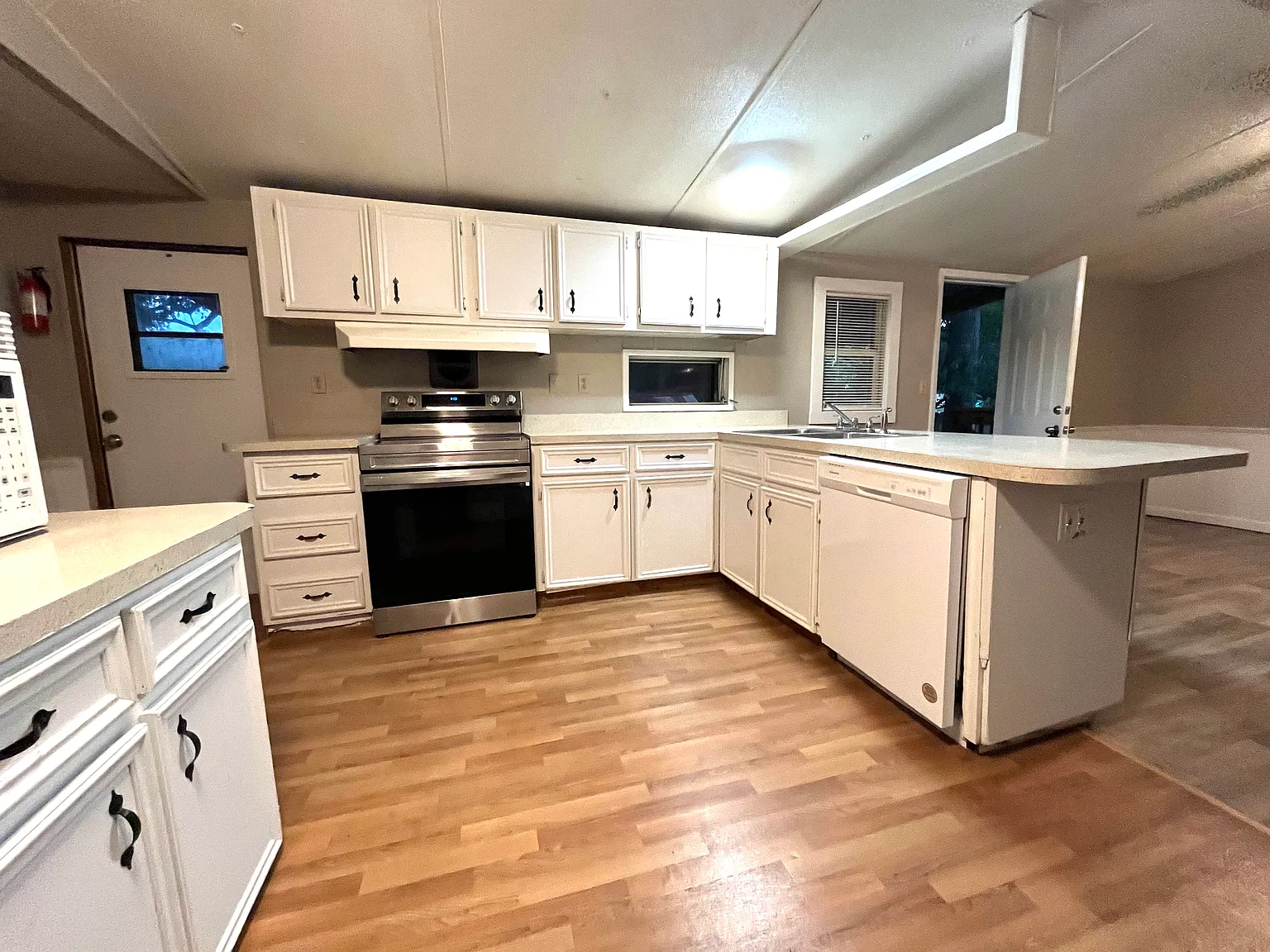13297 Pecan Tree Drive — Photo 2