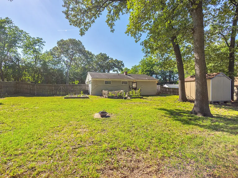 1103 Somerset Dr — Photo 18