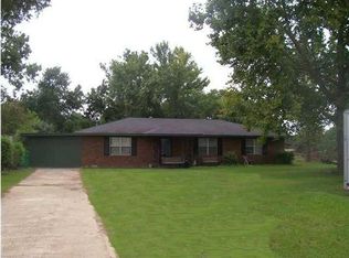 5060 Paige Hill Rd, Elmore, AL 36025