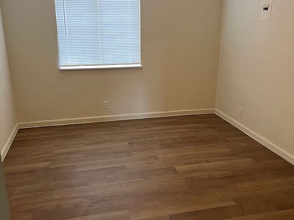 5th image of 476 S 7th St APT 6